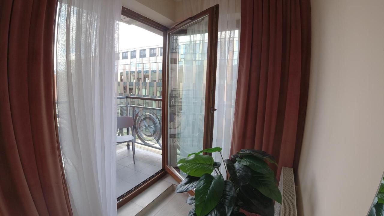 Comfort Apartment Pawia Street - Free Parking !!! Cracóvia Exterior foto